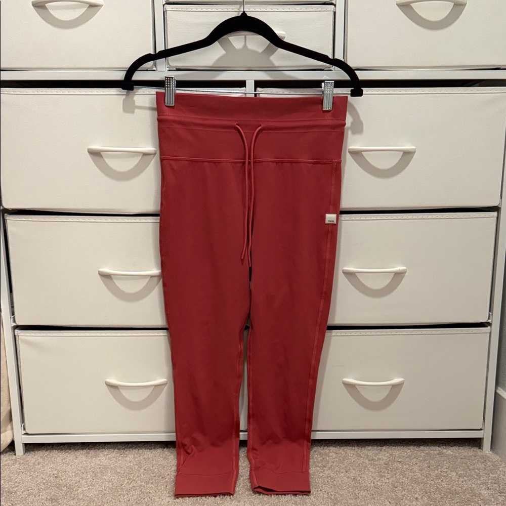 Vuori High-Waist Drawstring Leggings in Brick Red